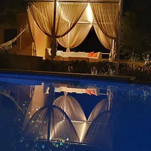  Bed & Breakfast Id-dwejra, Country